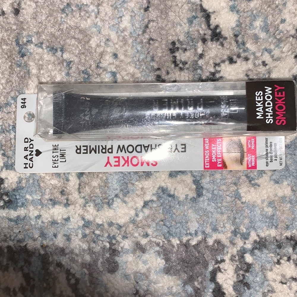 Hard candy Smokey eye shadow primer